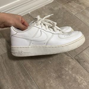 Youth Nike Air Force 1 Size 5, White